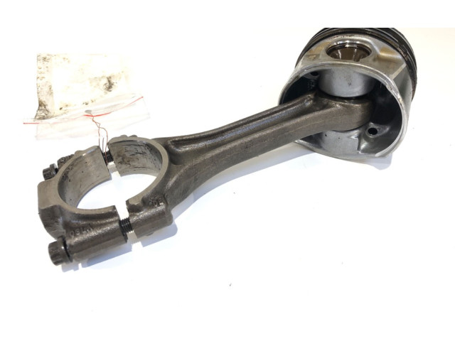 Поршень с шатуном DDY Skoda Octavia Mk3 (5E)