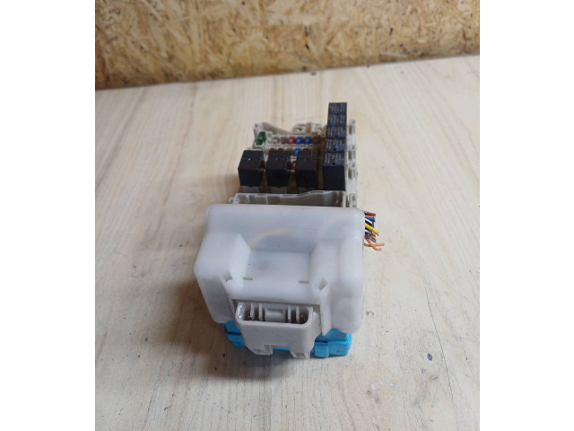 Блок предохранителей G8C223M3C, 409020705 Mitsubishi Lancer