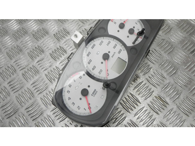 Přístrojová deska Daihatsu Terios 2002 8301087R02