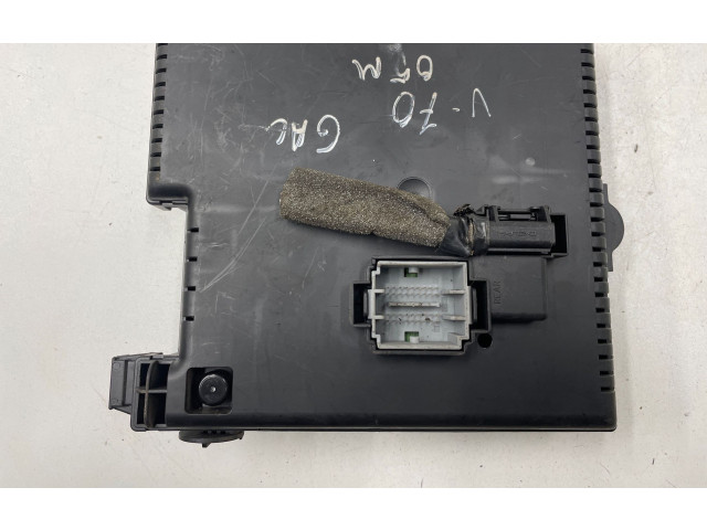 Блок предохранителей 30732769, 28014120 Volvo V70