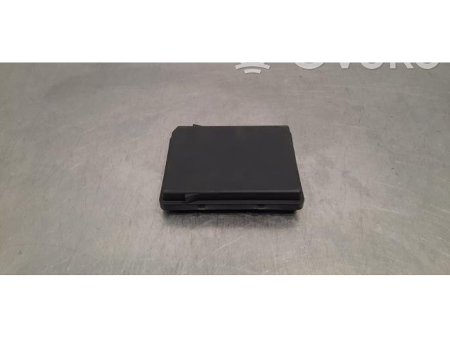 Блок предохранителей 284B76520R Dacia Sandero III