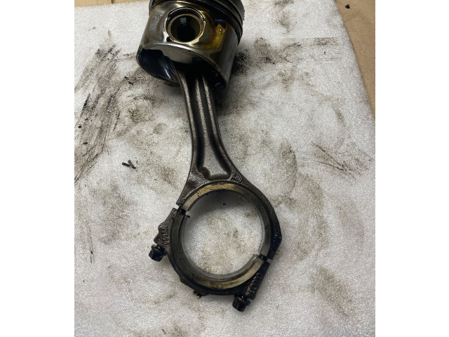 Píst 059AA Audi A8 S8 D3 4E