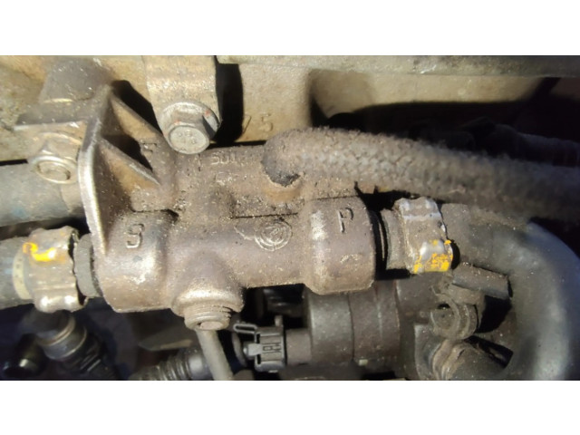 Топливная рампа Alfa Romeo 166 2.4