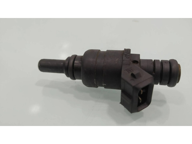 Форсунка 1427240    BMW X3 E83 для бензинового двигателя  2.2