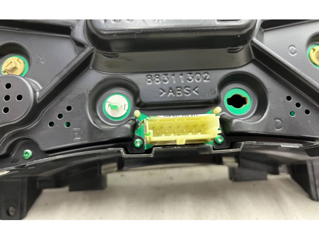 Панель приборов 13214771LP   Opel Meriva A       