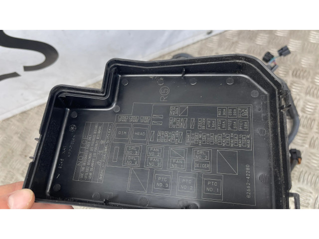Pojistková skříňka 8266242280, 8917342080 Toyota RAV 4 (XA30) 2012
