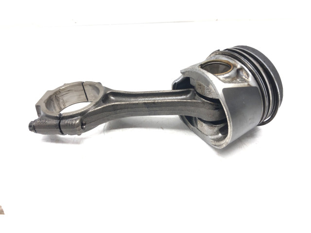 Поршень (поршни) 038JV400 Audi A4 Allroad B8