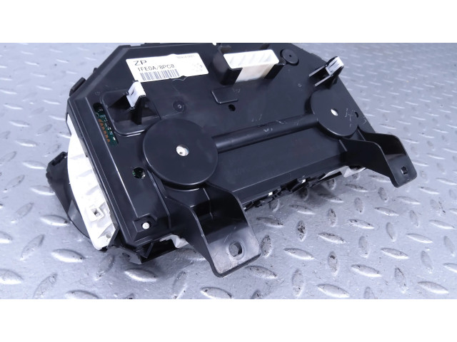 Přístrojová deska  Nissan Cube Z12 2010 248201FE0A, 0909180005  