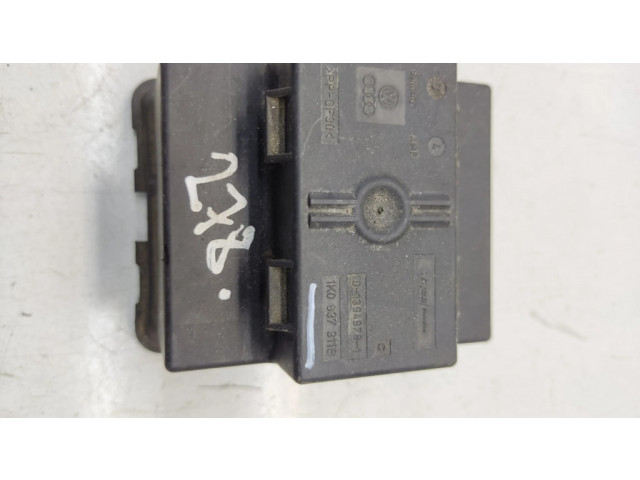 Крышка блока предохранителей 1K0937311B Audi A3 S3 8P