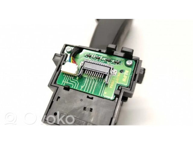 Ручка поворотов/ фонарей