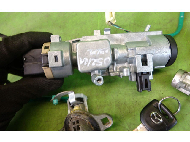 Řídící jednotka Mazda MPV II LW 1999