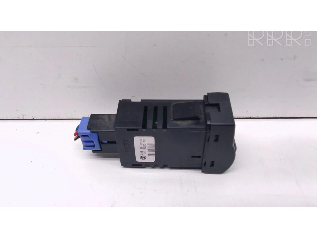 Включатель регулировки высоты фонарей