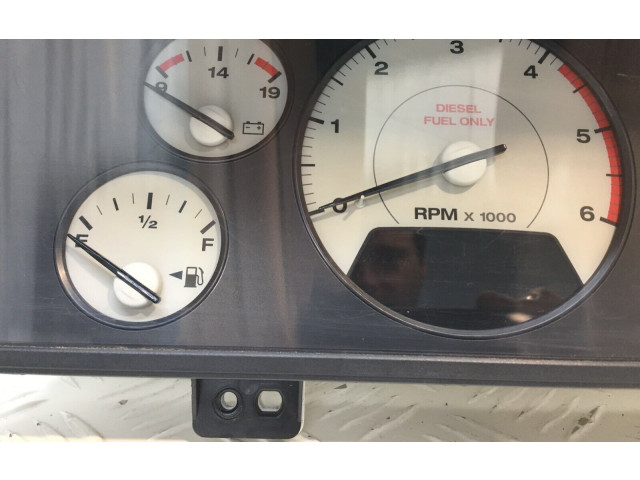 Панель приборов 56010652AA Jeep Grand Cherokee (WJ)