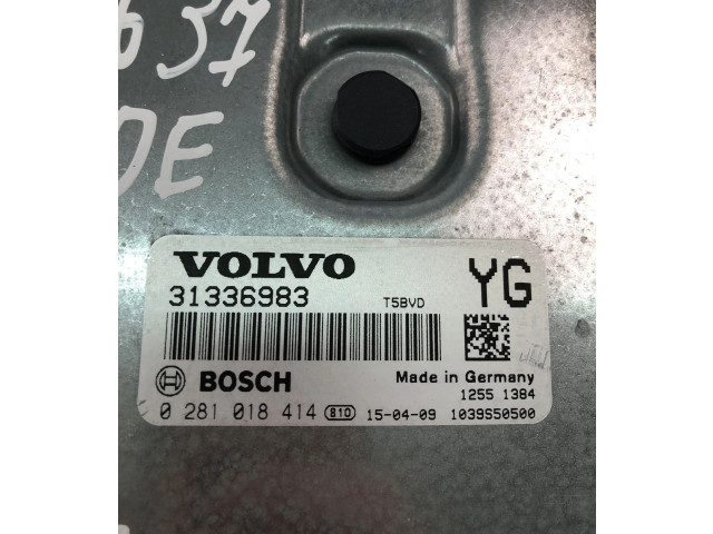 Блок управления двигателем Блок управления 31336983, 0281018414   Volvo V70
