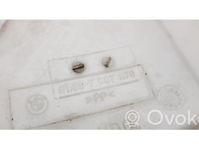 Бачок оконной жидкости    