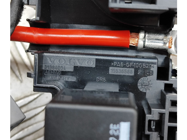 Блок предохранителей  31384034, 31676133   Volvo XC90    