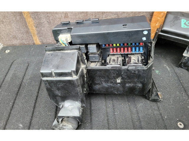 Pojistková skříňka 284B7CA000 Nissan Murano Z50 2006