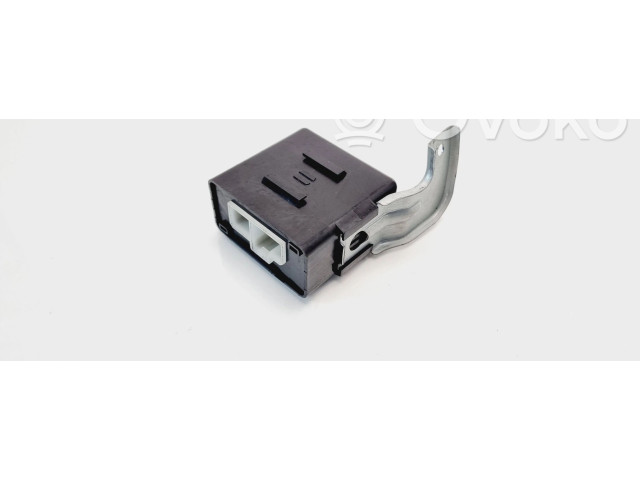 Блок управления 84067SA010   Subaru Forester SG