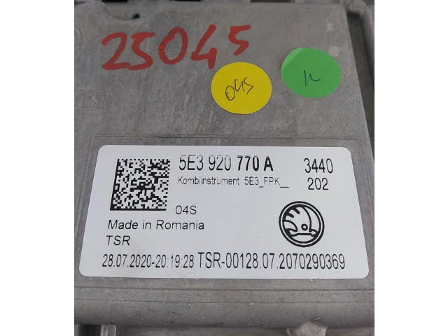Панель приборов 5E3920770A, 5E3920770A Skoda Octavia Mk4