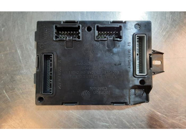 Блок комфорта 284B14456R Renault Captur