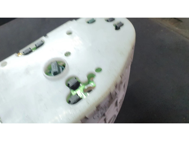 Панель приборов 7MBH1CB   Mazda 323 F       