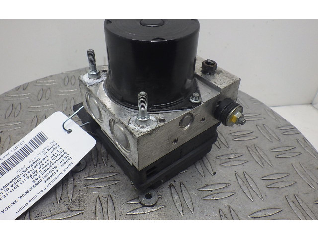 Блок АБС 6R0614517T   Skoda  Fabia Mk2 (5J)  2007 - 2014 года