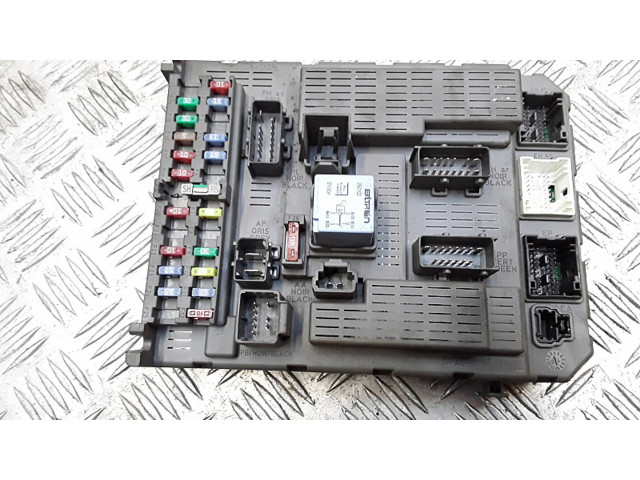 Блок предохранителей 1499704080 Citroen C8