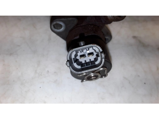 Vstřikovač 0445110030, 2354045   MG ZT - ZT-T  pro naftový motor 2.0  