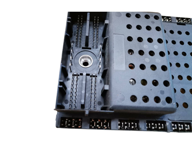 Блок предохранителей 30679527, 03W512 Volvo XC90