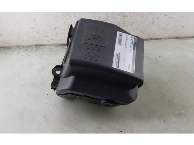 Блок предохранителей  243804185R, 243809584R   Dacia Duster    