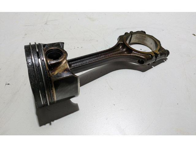 Поршень с шатуном 03C107065AP001 Volkswagen Golf VI