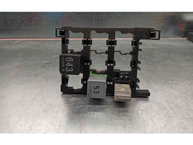 Pojistková skříňka Řídící jednotka BSM 1T1937503A   Volkswagen Caddy 2010