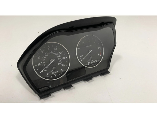 Přístrojová deska BMW X1 F48 F49 2016 9295445