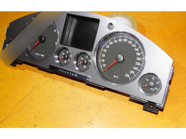 Панель приборов 3D0920881S   Volkswagen Phaeton       