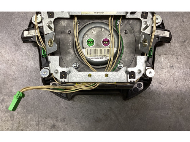 Подушка безопасности водителя 601407700, 30698041 Volvo V70