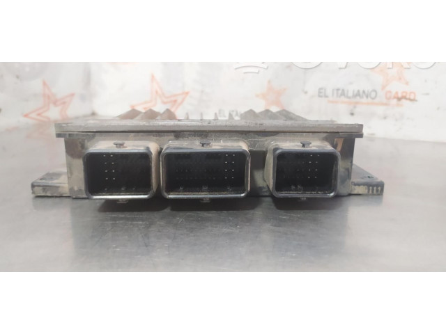 Блок управления двигателем Блок управления 8201002106   Dacia Logan I