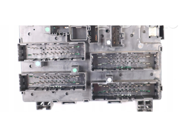 Блок предохранителей  68194607AD   Jeep Grand Cherokee    