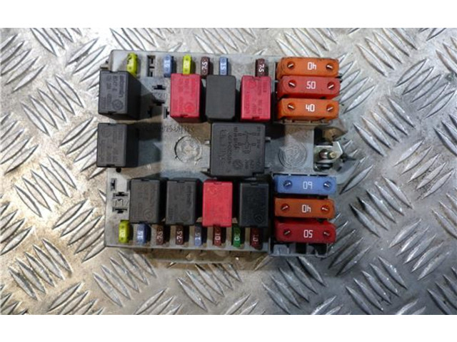 Блок предохранителей  51742420, 51742420   Alfa Romeo GT    