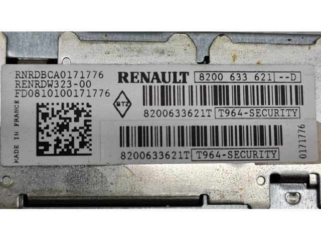 Радио/ проигрыватель CD/DVD / навигация