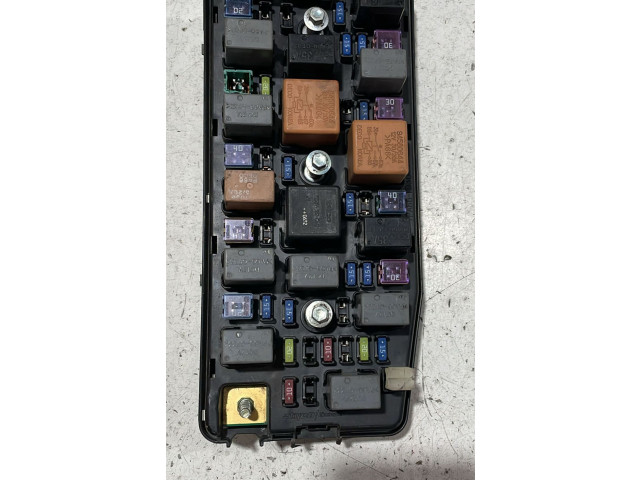 Блок предохранителей    Chevrolet Captiva    