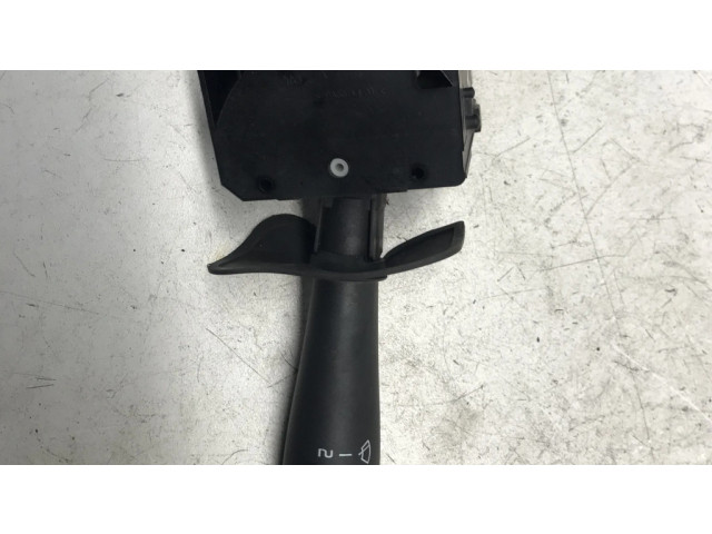 Переключатель дворников 8200792584, 901057666 Dacia Sandero