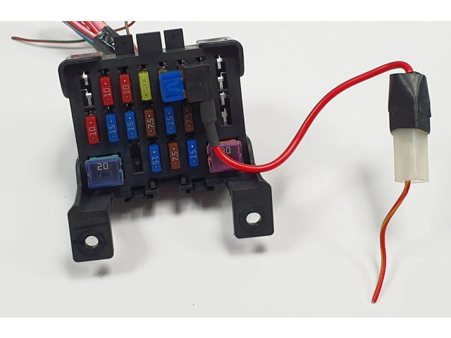 Pojistková skříňka Mazda CX-7 2009