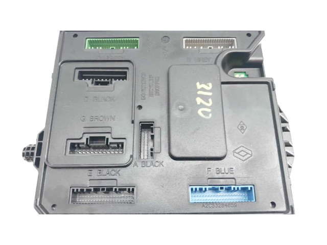 Pojistková skříňka Řídící jednotka BSM 284B15364R Renault Fluence 2011