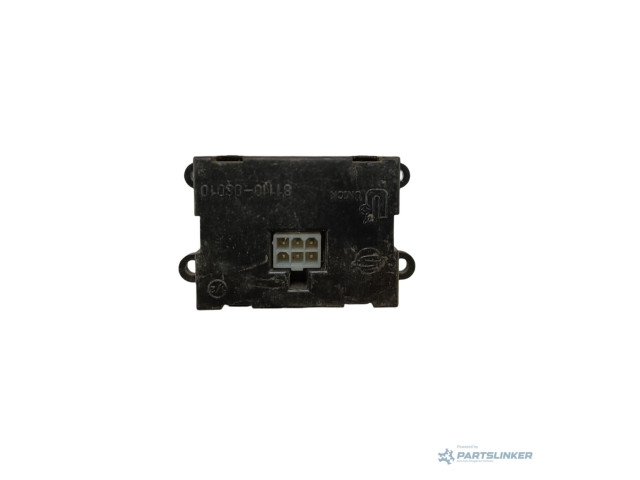 Дисплей 8111008010 SsangYong Rexton