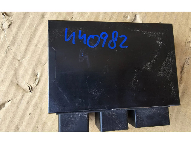 Блок управления крюка для прицепа