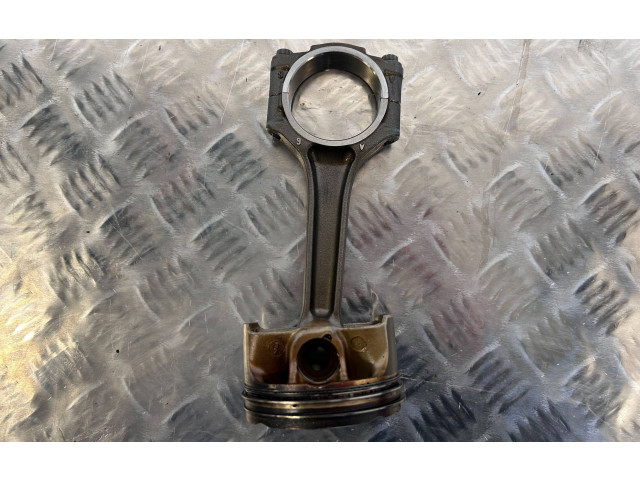 Поршень 326368 Maserati Levante