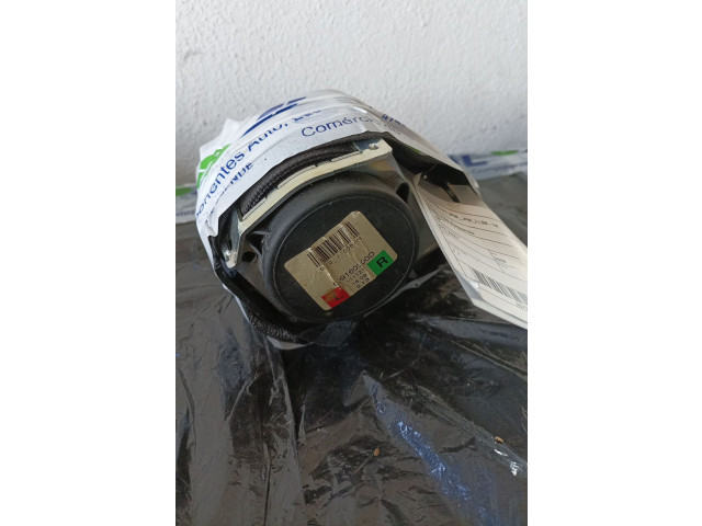 Третий рядный ремень безопасности    Citroen C1