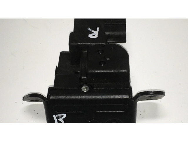 Zámek zadních dveří 812302S000 Hyundai ix35 2012