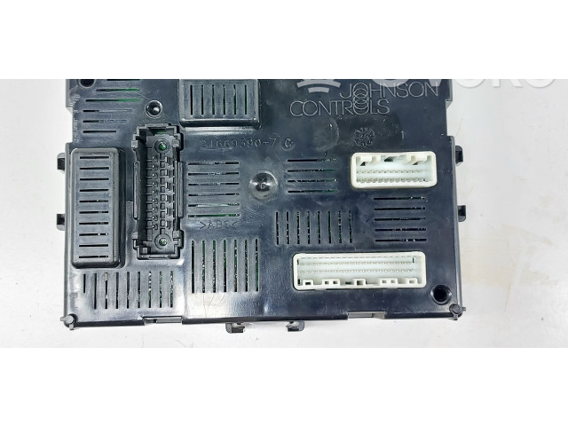 Блок комфорта 8200652284, 21669390   Renault Clio III   