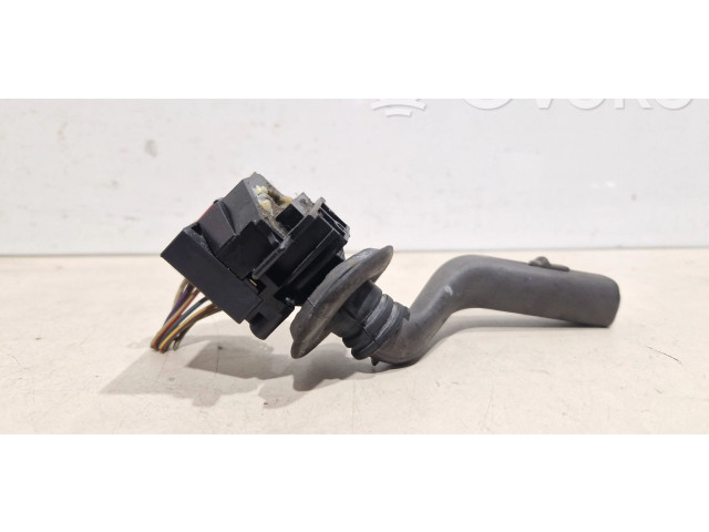 Ручка стеклоочистителей 31394008 Volvo V70